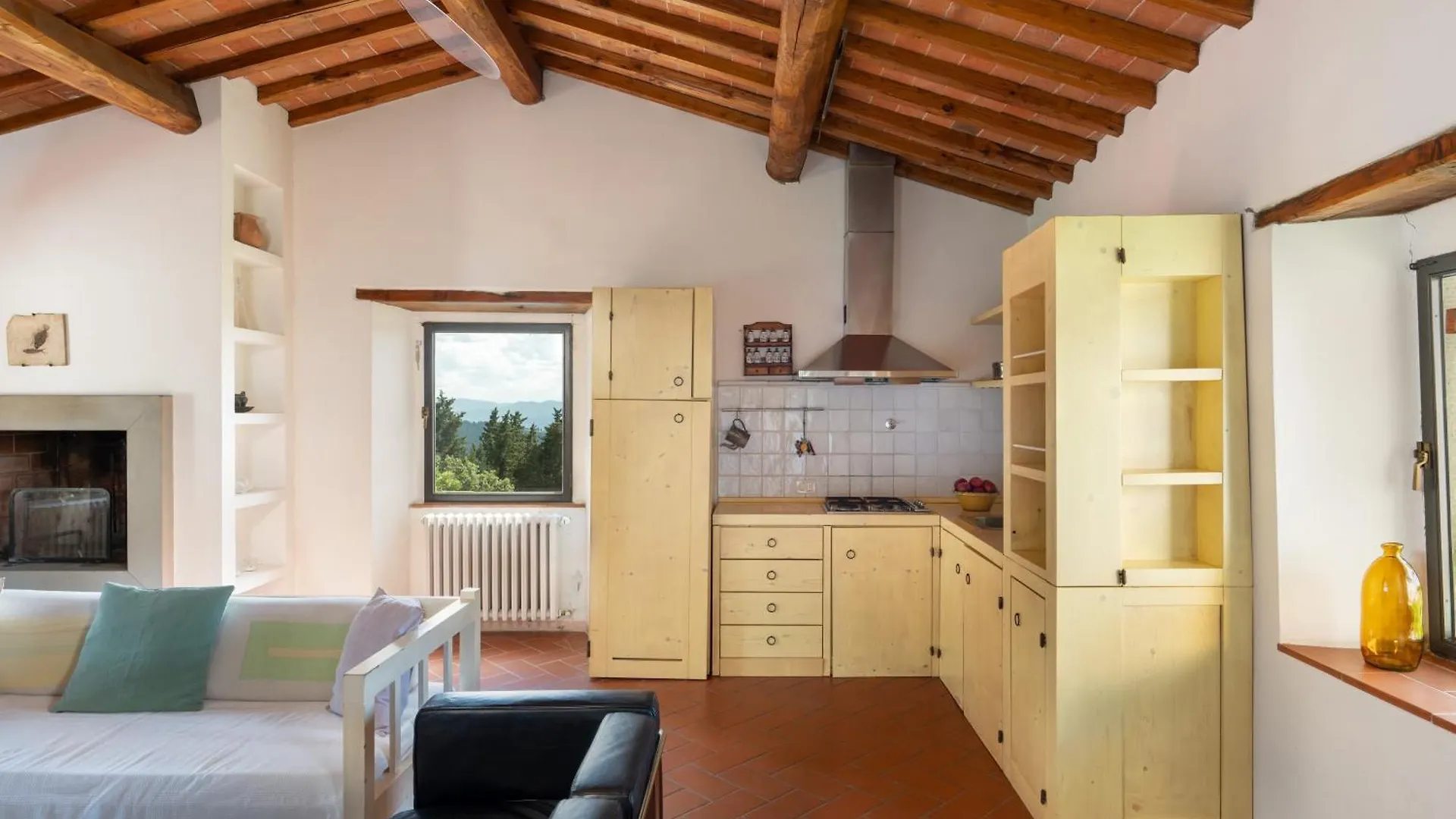 Podere Castellare Pelago Фермерский дом